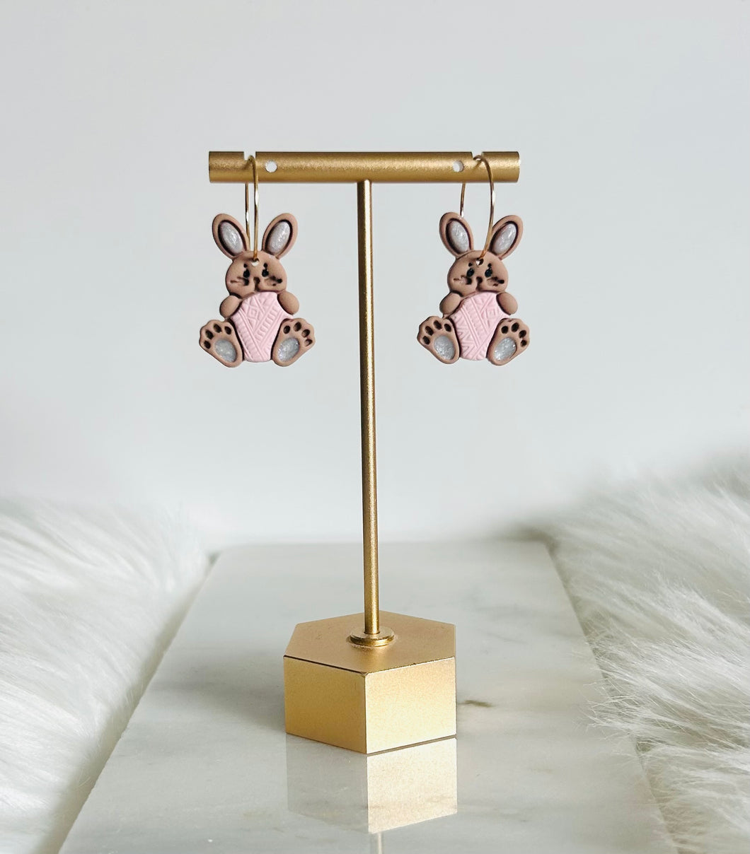 Bunny (pink egg / pearl ears)